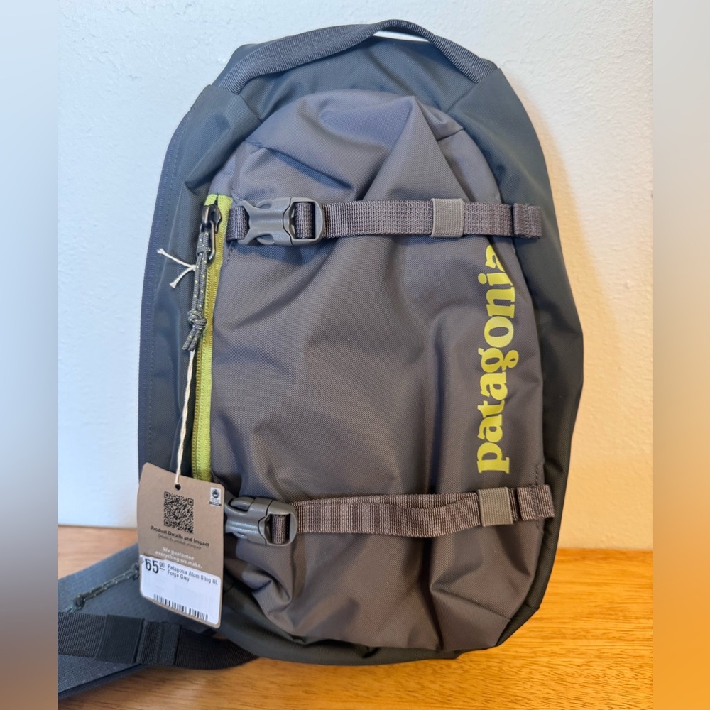 NWT Patagonia 8L Atom Sling Forge Grey